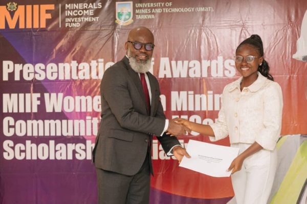 WomCom Scholarship presentation